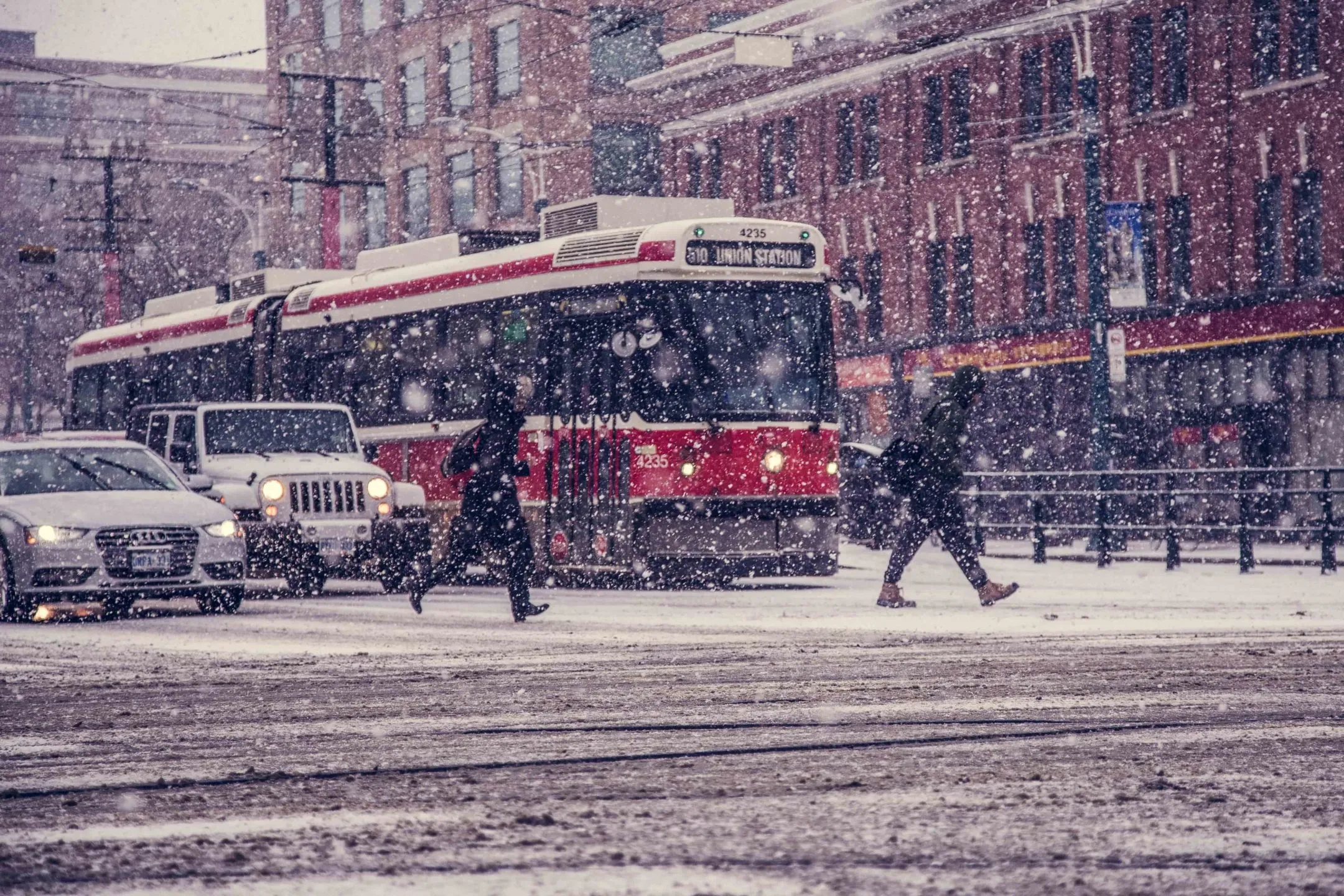 Snowy Toronto Street 4460x4460 Min